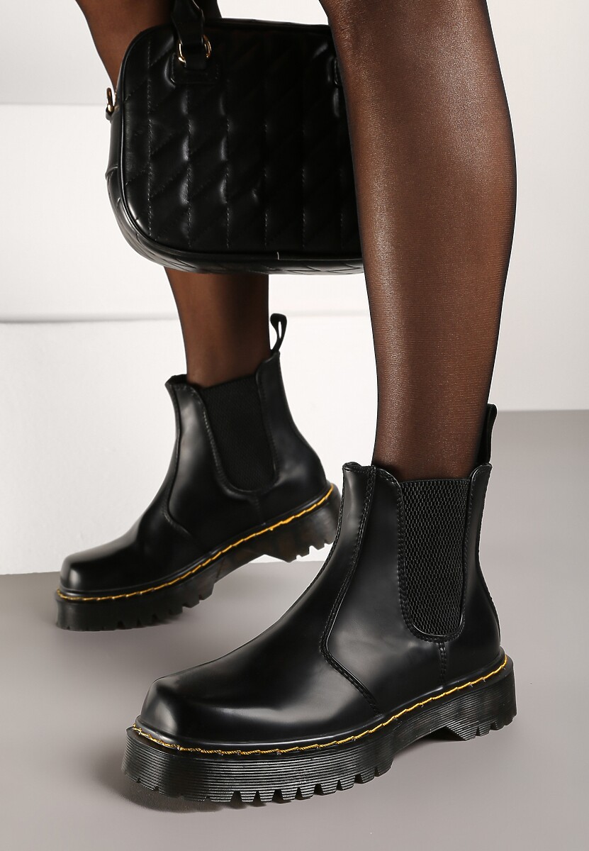 Czarne Casualowe Płaskie Botki Sztyblety Irivarae