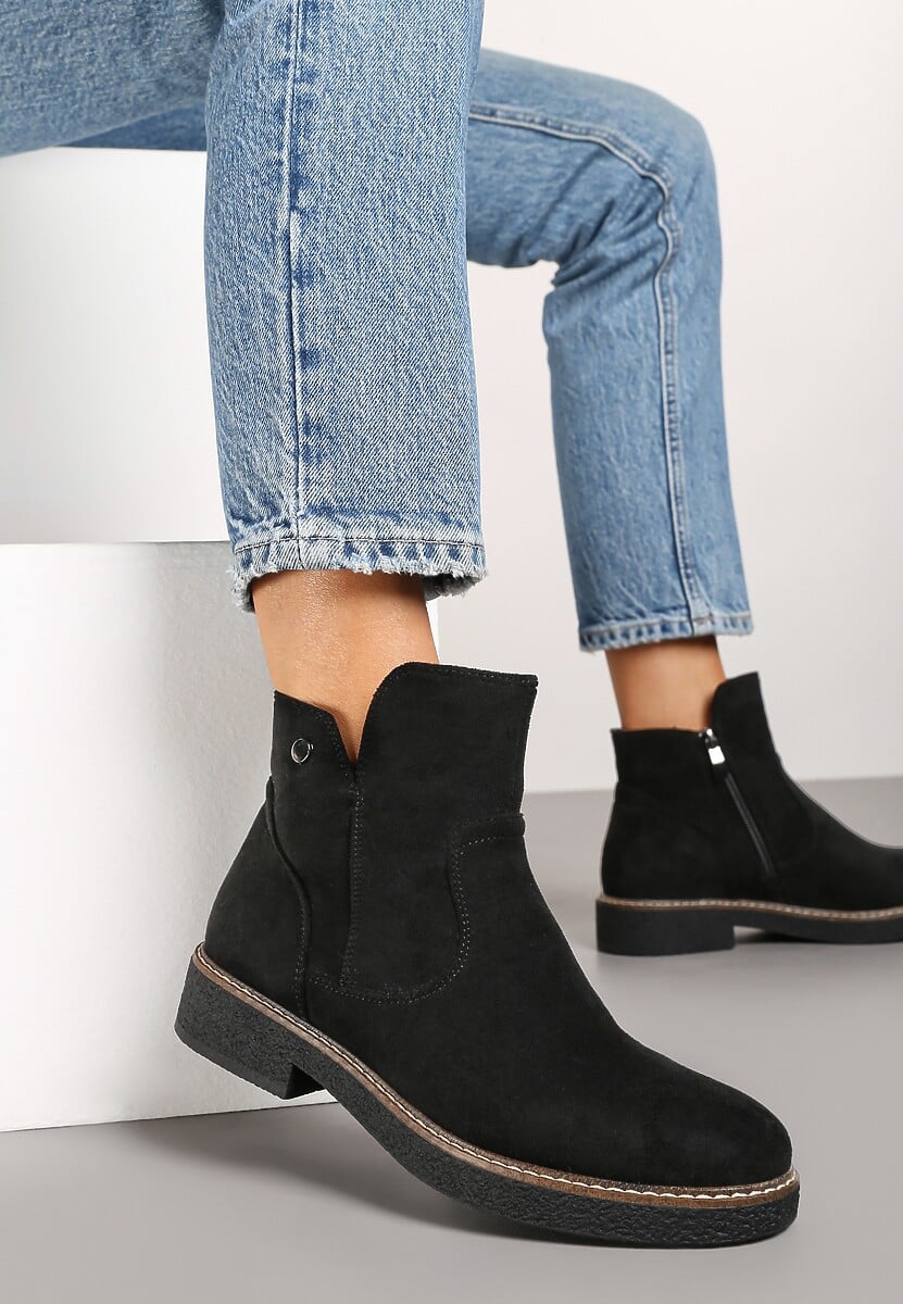 Brązowe Botki na Płaskiej Podeszwie z Ozdobnymi Przeszyciami Harirae