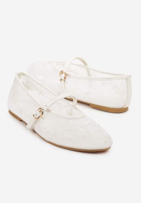 Białe Koronkowe Balerinki w Stylu Mary Jane z Haftowanej Siateczki Tilaverra