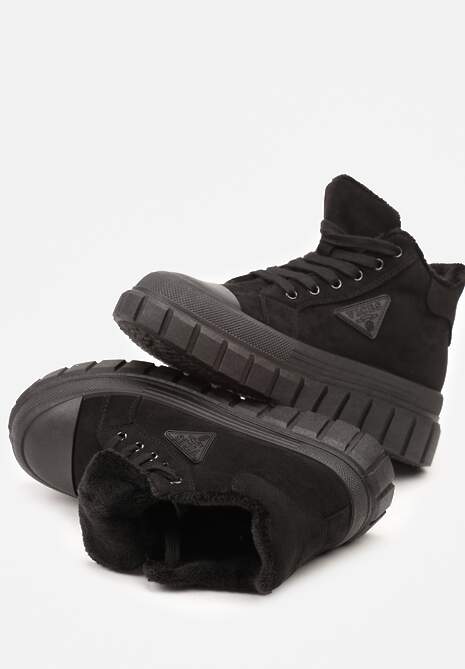 Czarne Botki Vices Typu Trapery na Platformie z Tłoczeniem i Aplikacją Gioselda