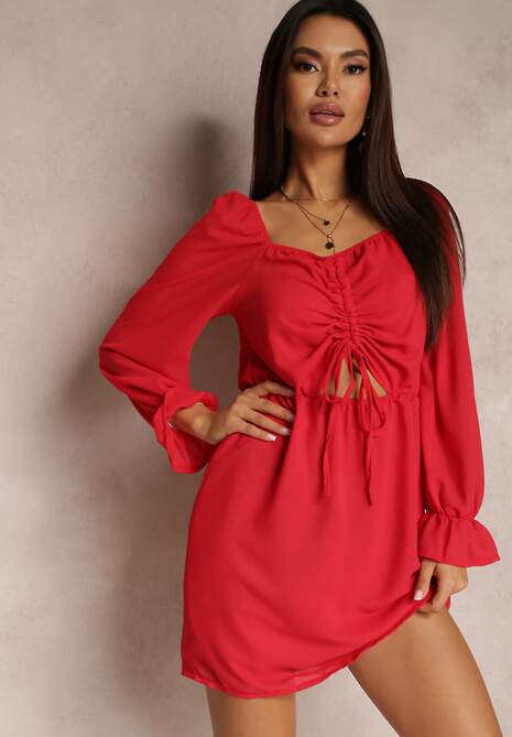 Czerwona Sukienka z Błyszczącą Nitką i Ściągaczem z Przodu Beni