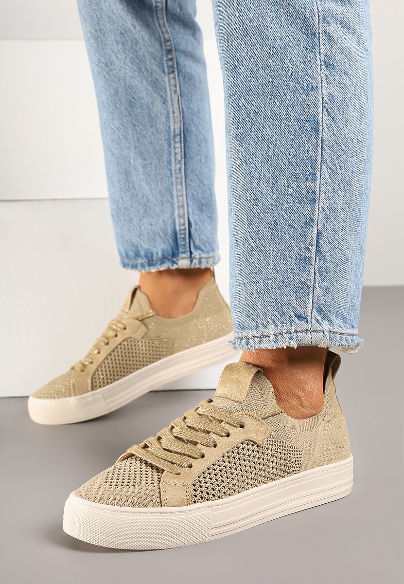 Ciemnobeżowe Sneakersy Ozdobione Siateczką Varlio