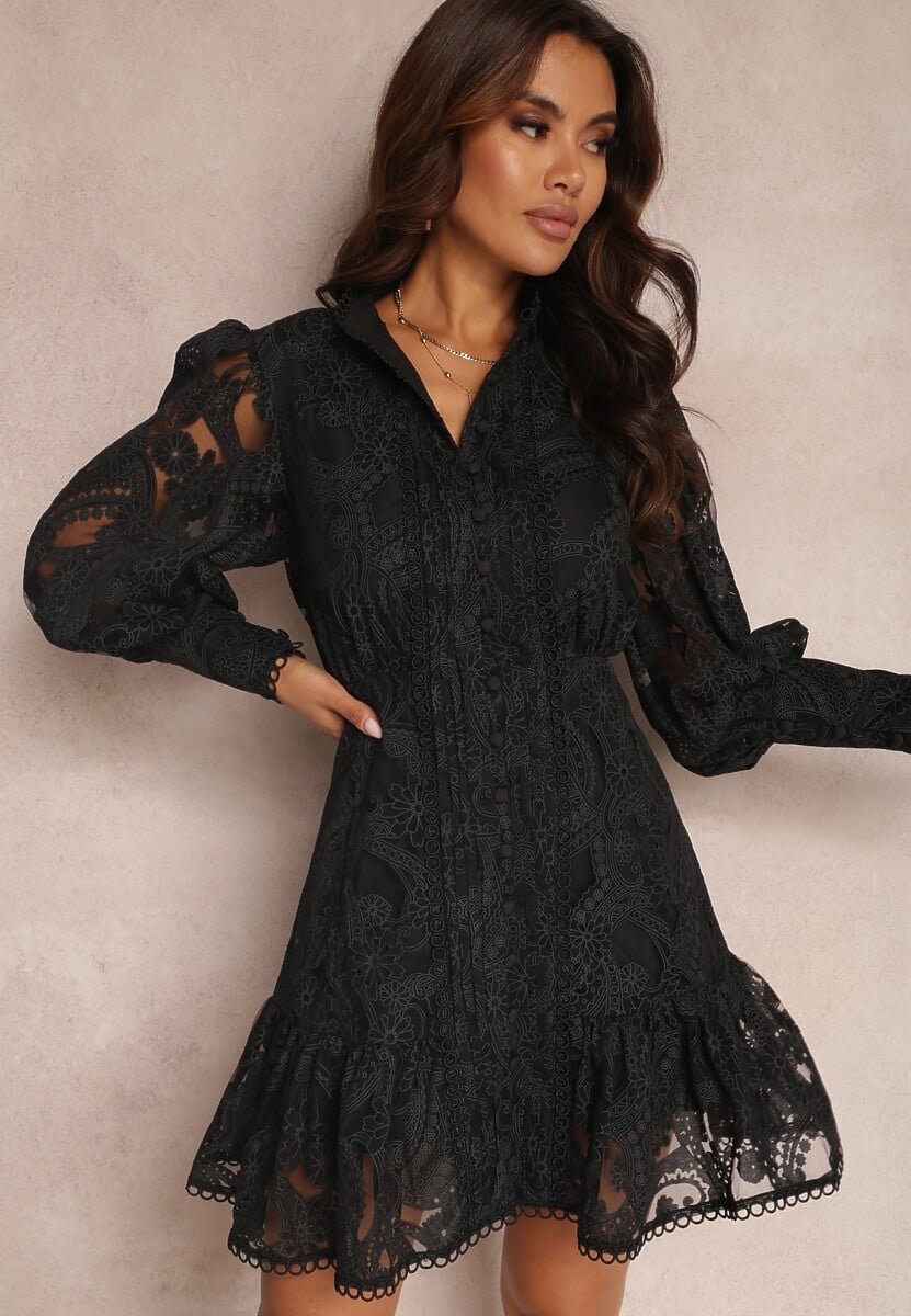 Czarna Sukienka Koronkowa z Falbanką Hermamna
