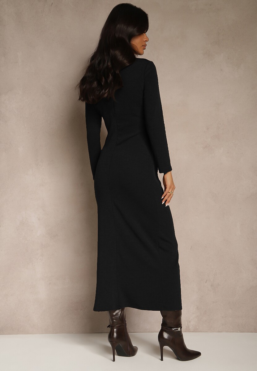 Czarna Sukienka z Wiskozą Typu Bodycon Ozdobiona z Boku Aplikacją Tizarria