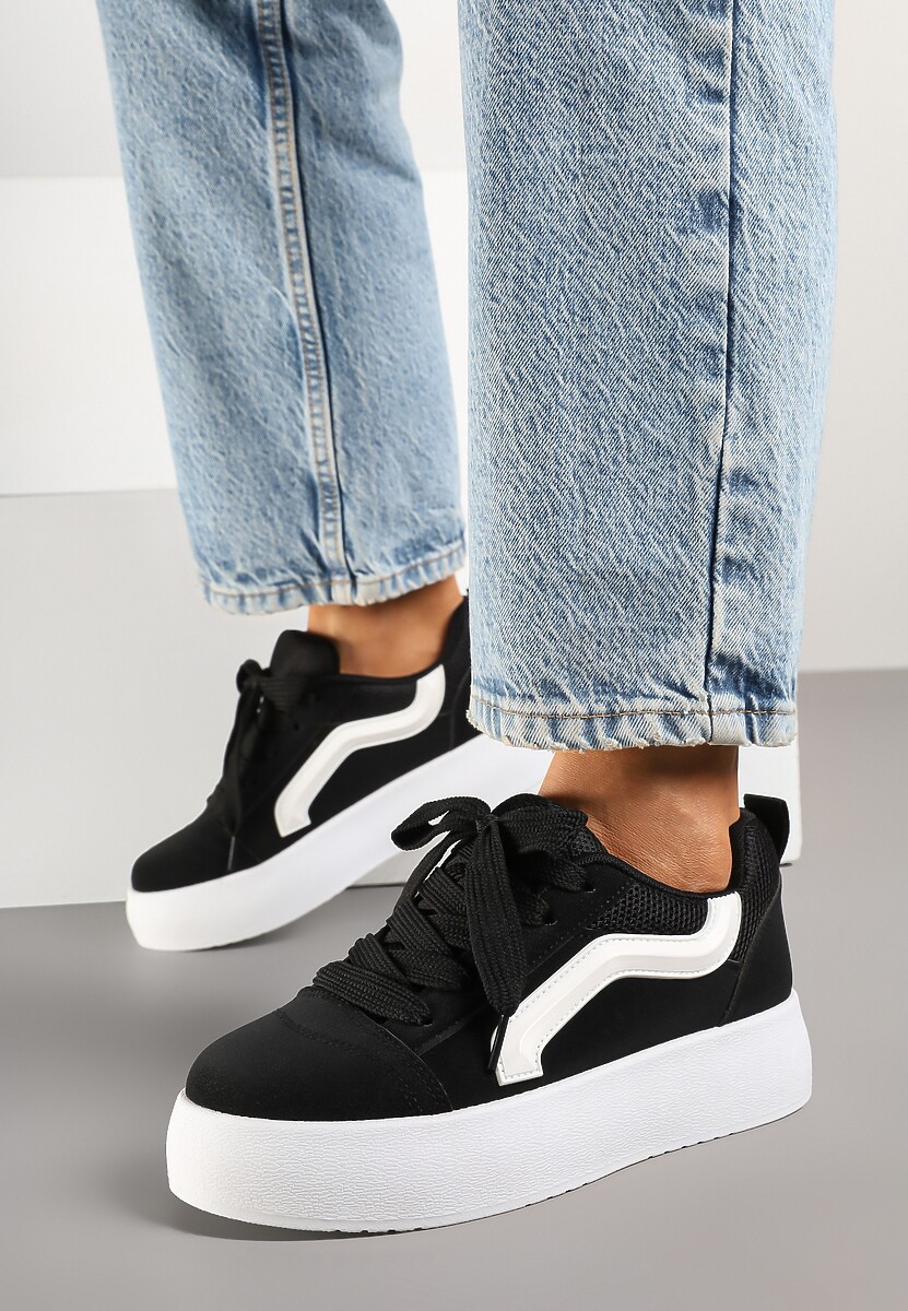 Czarne Sneakersy na Platformie z Geometrycznym Wzorem Kornelna