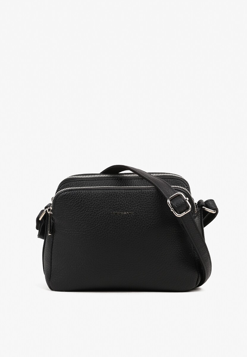 Czarna Torebka Ozdobiona Metaliczną Aplikacją Tanarata