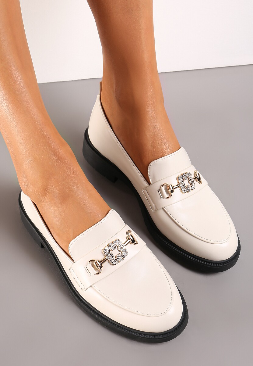 Beżowe Mokasyny Ozdobione Klamerką z Cyrkoniami Sawanpa