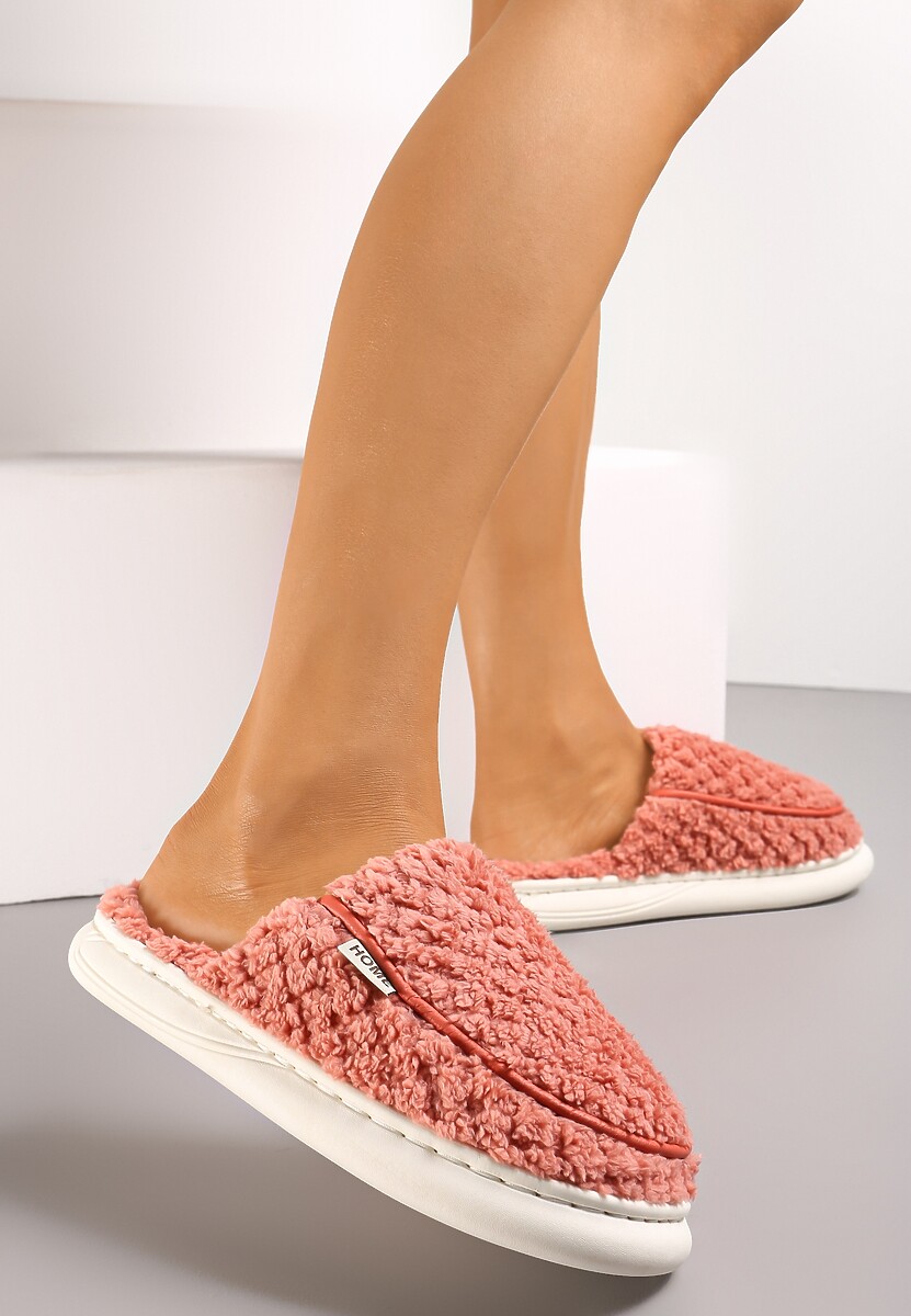 Czerwone Kapcie z Miękkiego Kożuszkowego Futerka Lilissa