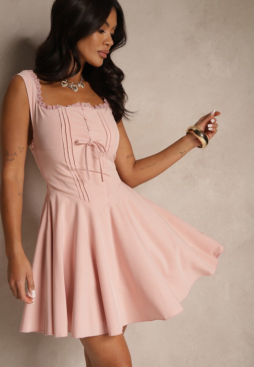 Różowa Rustykalna Sukienka Vices o Rozkloszowanym Kroju z Grosetowym Wiązaniem Folessea