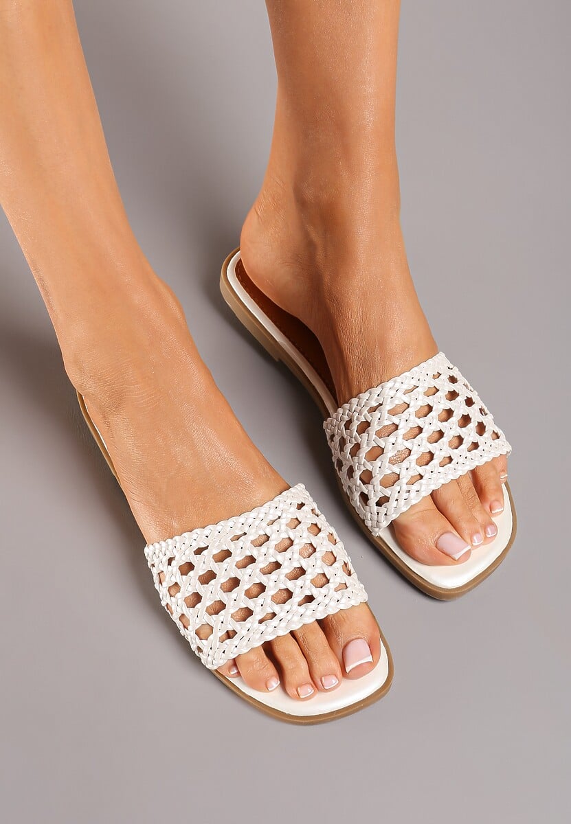 Białe Casualowe Klapki na Płaskiej Podeszwie z Ażurowym Paskiem Ellnara