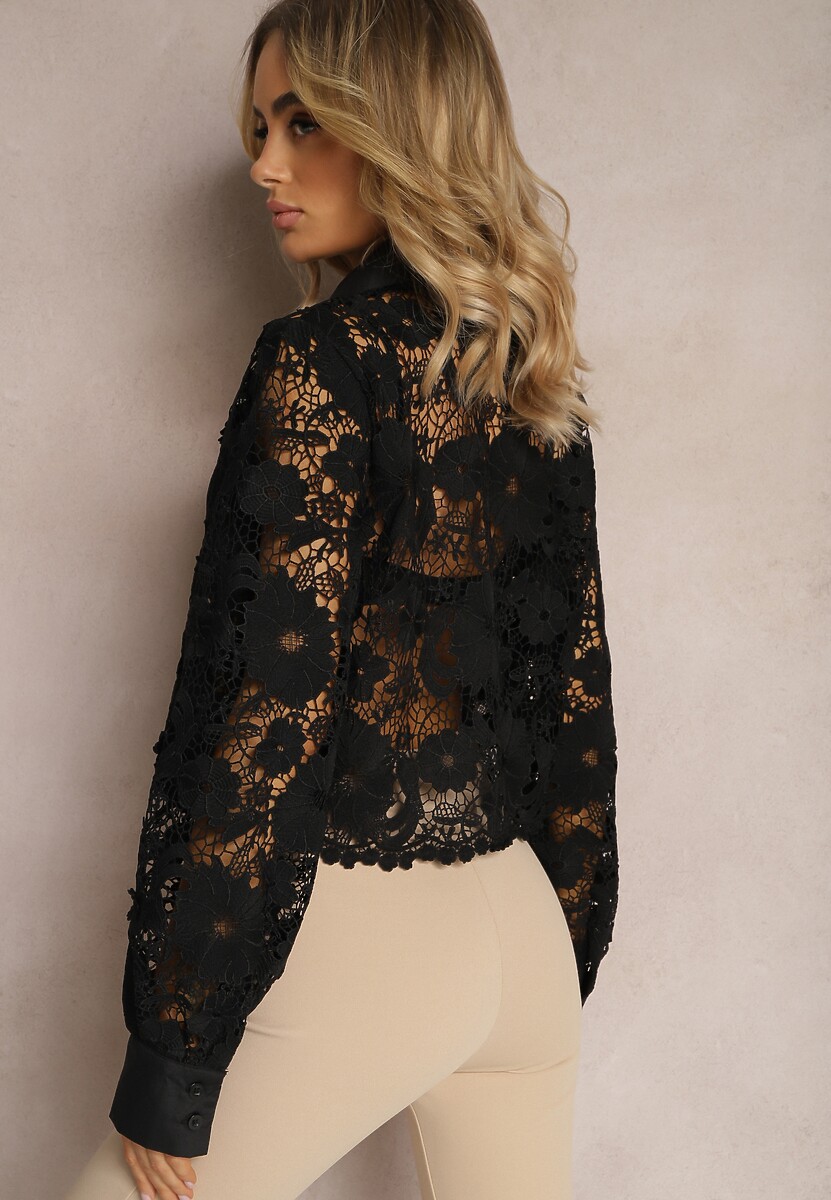Czarna Krótka Koszula Ażurowa Ozdobiona Aplikacją Kwiatów Erinets