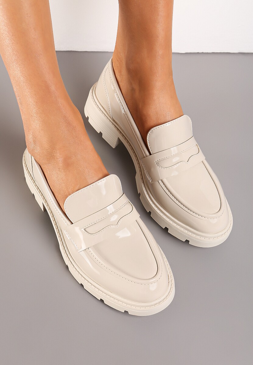 Beżowe Lakierowane Mokasyny Klasyczne na Grubej Podeszwie Danvia