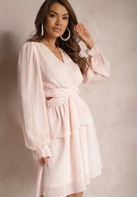 Różowa Rozkloszowana Sukienka Pokryta Transparentną Tkaniną z Wycięciami po Bokach Cedriona