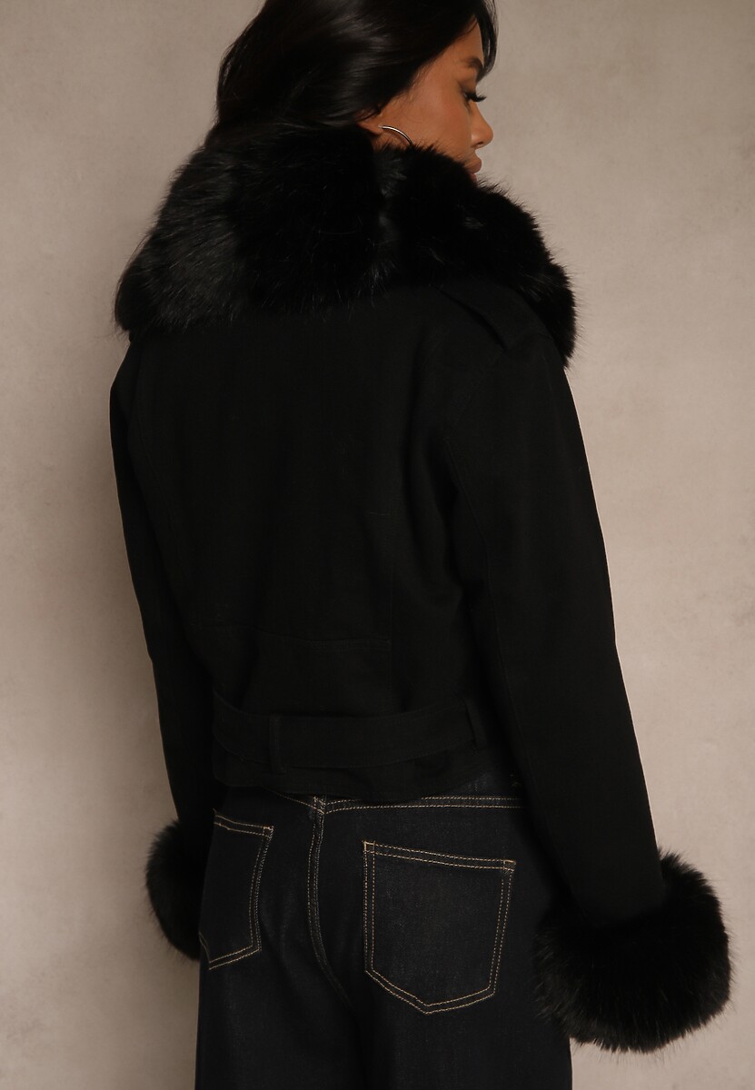 Czarna Kurtka o Kroju Ramoneski z Ociepleniem Zdobiona Futrem Mevindana