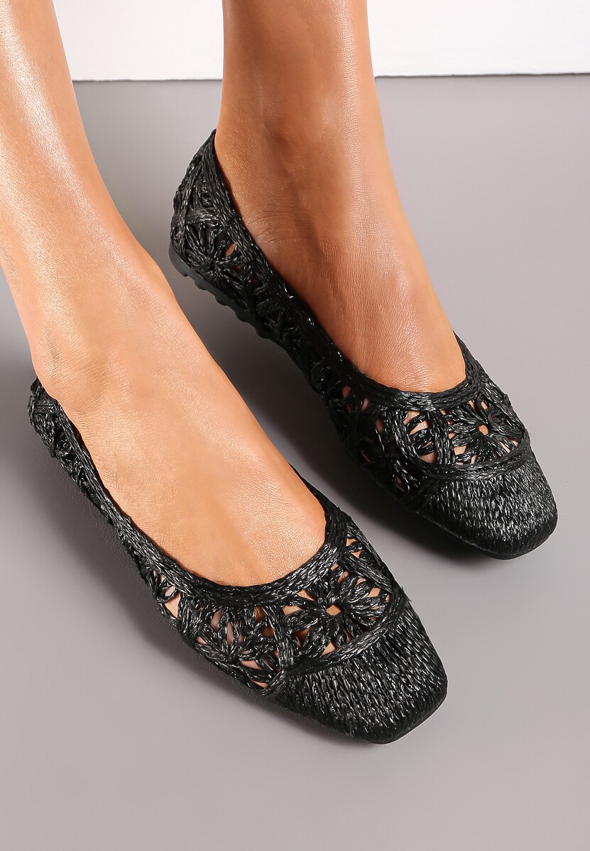 Czarne Ażurowe Balerinki z Kwadratowym Noskiem Nivono