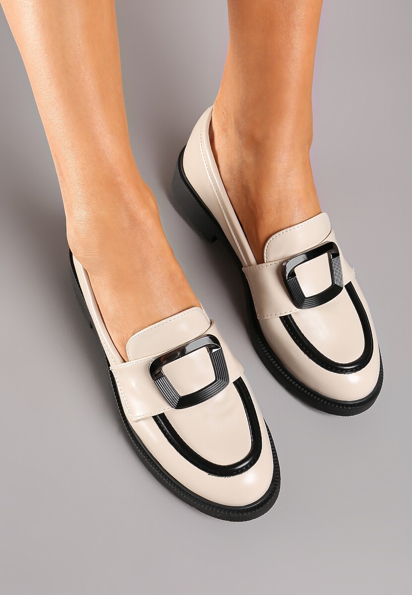 Jasnobeżowe Mokasyny na Płaskiej Podeszwie z Ozdobnym Paskiem i Skórzaną Wkładką Tinaree