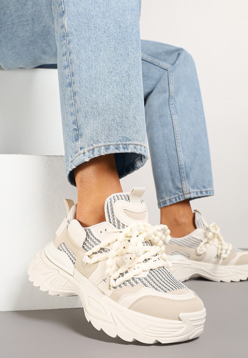 Beżowe Sneakersy na Platformie Ozdobione Koralikami i Tłoczeniem Dorvia