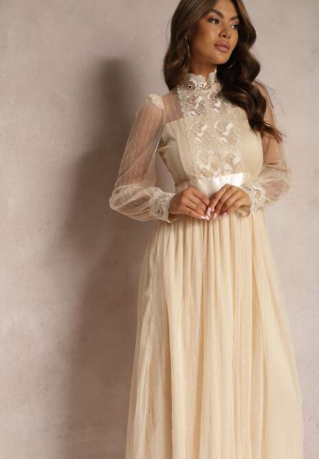 Jasnobeżowa Siateczkowa Sukienka Maxi o Rozkloszowanym Kroju z Ozdobną Koronką Narile