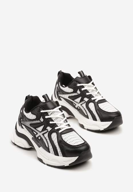 Czarne Sneakersy z Ozdobnymi Paskami Xerraza