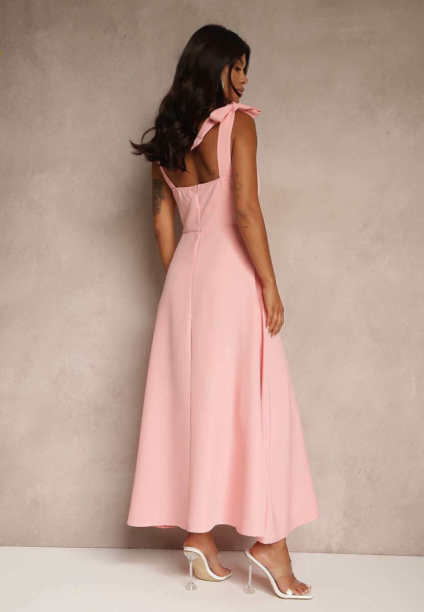 Różowa Sukienka z Wiskozą o Rozkloszowanym Kroju z Wiązaniem Nilafeia