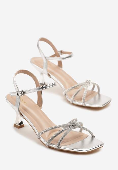 Srebrne Sandały Vices na Obcasie Typu Kaczuszka Ozdobione Cyrkoniami Lumariane