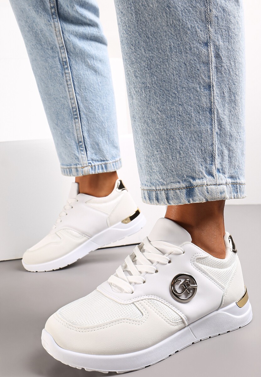 Białe Sneakersy Ozdobione Metalicznymi Wstawkami Dabriele