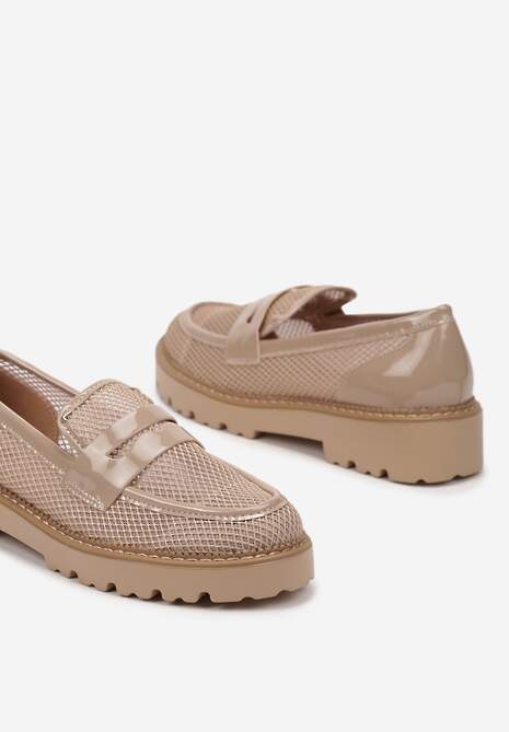 Ciemnobeżowe Siateczkowe Mokasyny Lakierowane na Płaskiej Podeszwie Rihanne