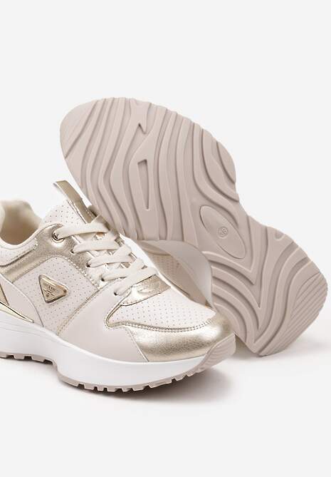 Beżowe Sneakersy z Metalicznymi Ozdobami i Perforacją Larivna