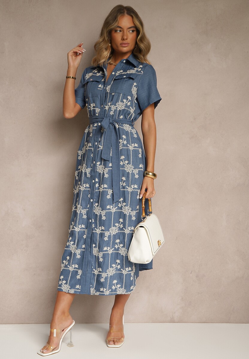 Niebieska Koszulowa Sukienka z Wiązanym Paskiem Zdobiona Haftem Malinnessa