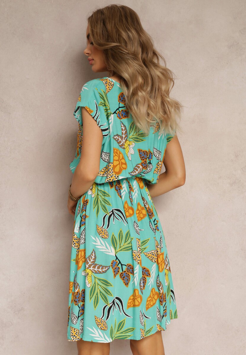 Miętowa Rozkloszowana Sukienka Mini z Gumką w Talii z Wiskozy w Kwiaty Miola