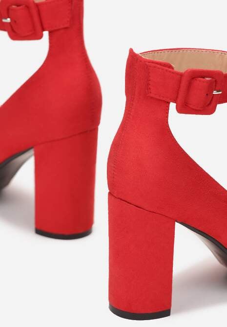 Czerwone Czółenka z Paskiem wokół Kostki na Słupku Gelathia