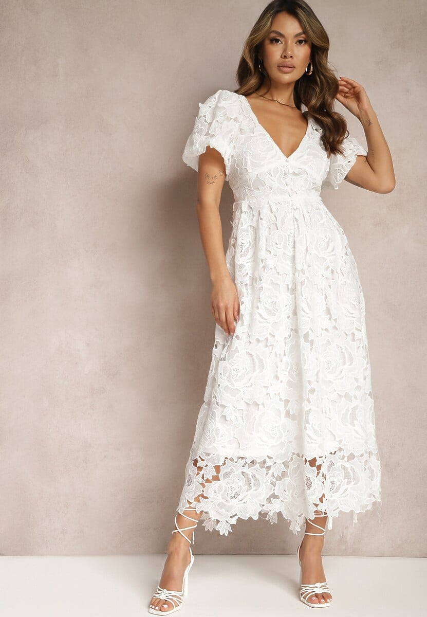 Biała Koronkowa Sukienka Koktajlowa z Głębokim Trójkątnym Dekoltem Wrenna