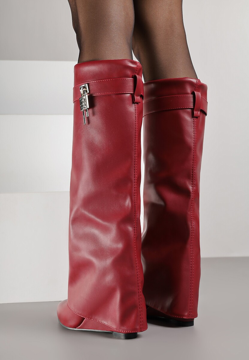 Czerwone Kozaki z Cholewką Imitującą Nogawkę i Koturnem Ericelle