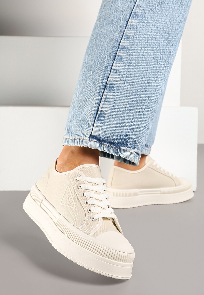 Beżowe Trampki na Podwójnej Podeszwie z Ozdobnym Znaczkiem na Cholewce Alivrelia