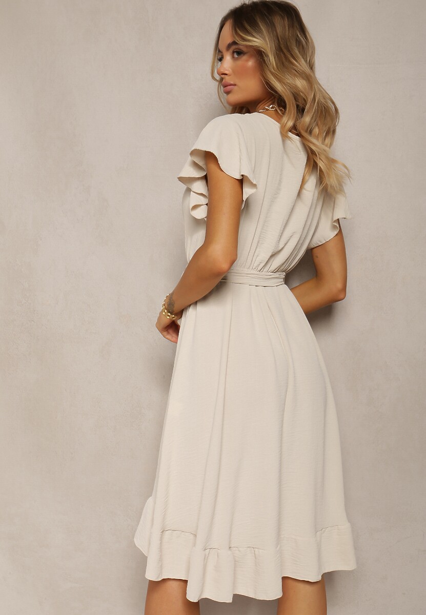 Beżowa Sukienka z Asymetrycznym Tyłem z Kopertowym Dekoltem Ozdobiona Paskiem w Talii Toridia