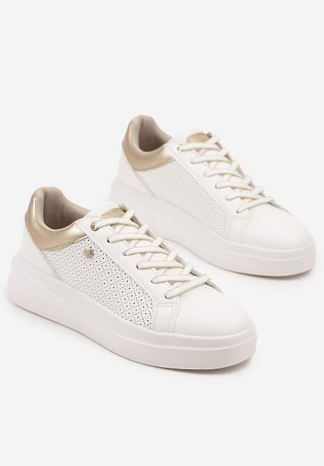 Białe Sneakersy Typu Tenisówki z Ozdobną Perforacją Mariselia