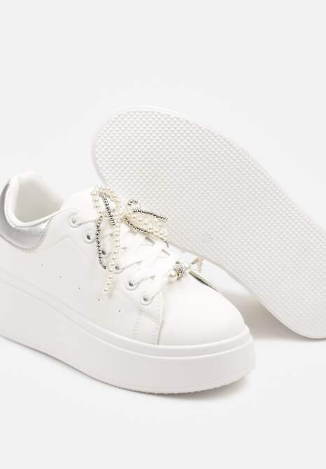 Biało-Srebrne Sneakersy na Platformie z Perełkami i Metalowymi Kuleczkami Selavia
