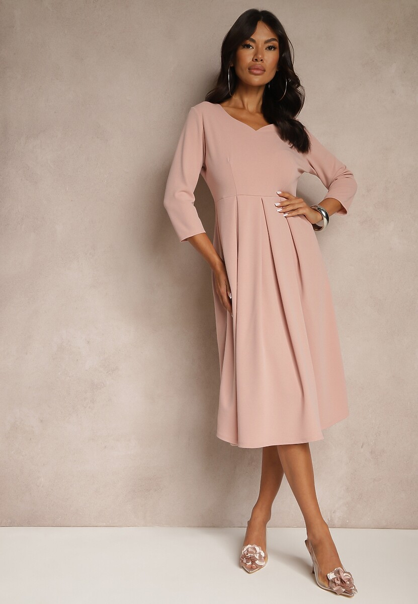 Jasnoróżowa Sukienka o Rozkloszowanym Kroju z Rękawem Długości 3/4 Nomini