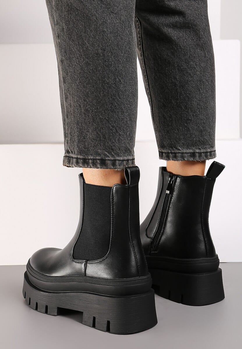 Czarne Casualowe Botki Typu Sztyblety na Tłoczonej Platformie Riadira