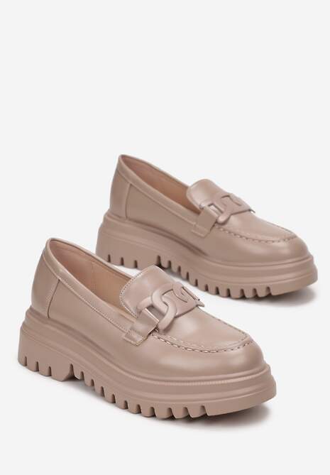 Ciemnobeżowe Mokasyny na Grubej Podeszwie z Dekoracyjną Klamerką Kyonna