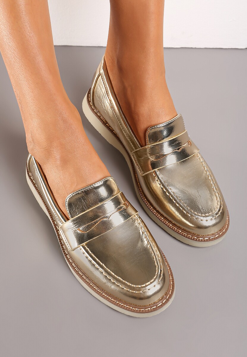 Złote Klasyczne Mokasyny Ozdobione Wstawką i Przeszyciem Berdafa