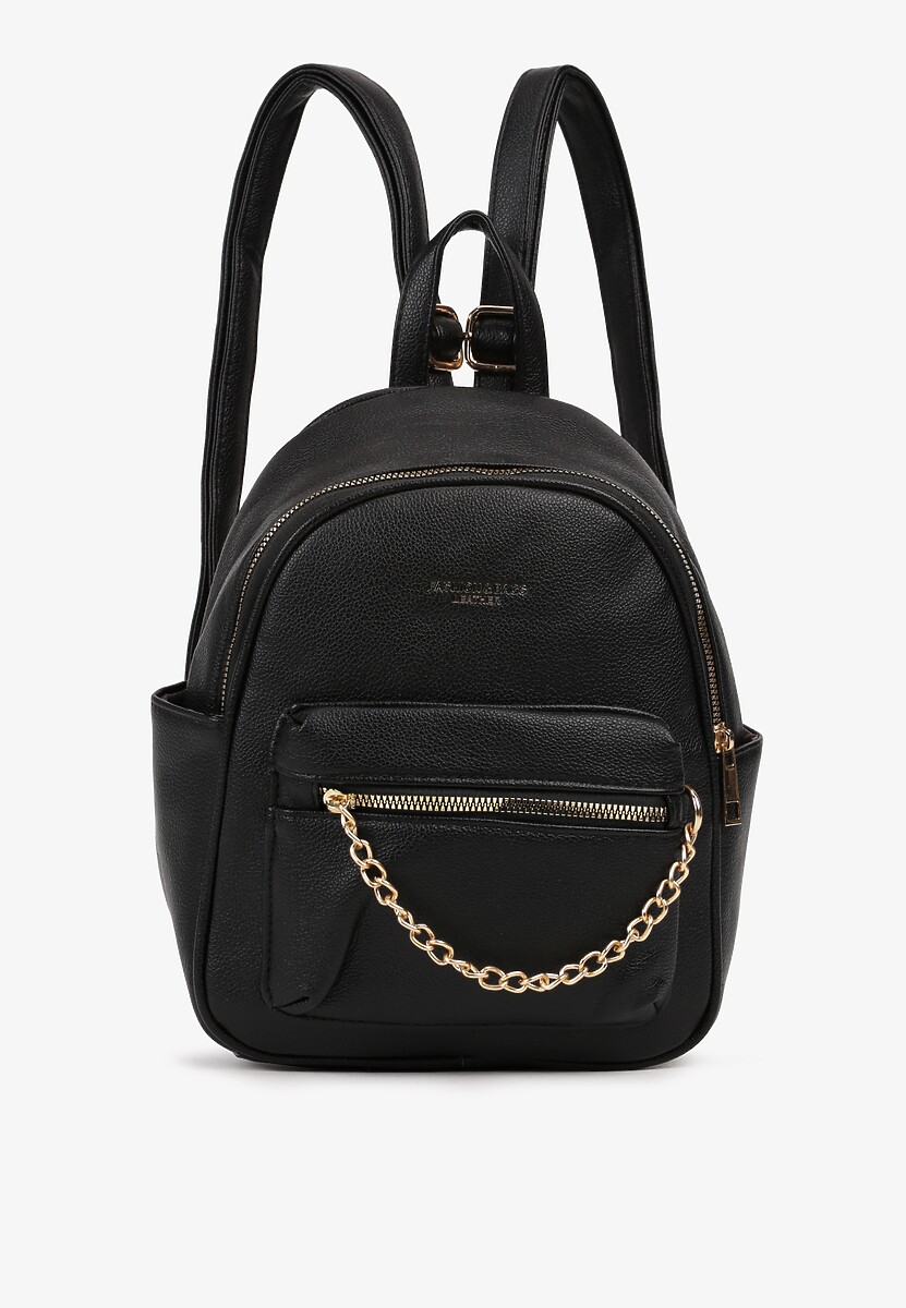 Czarny Plecak na Szelkach z Regulacjach Ozdobione Łańcuszkiem i Napisami Hettana