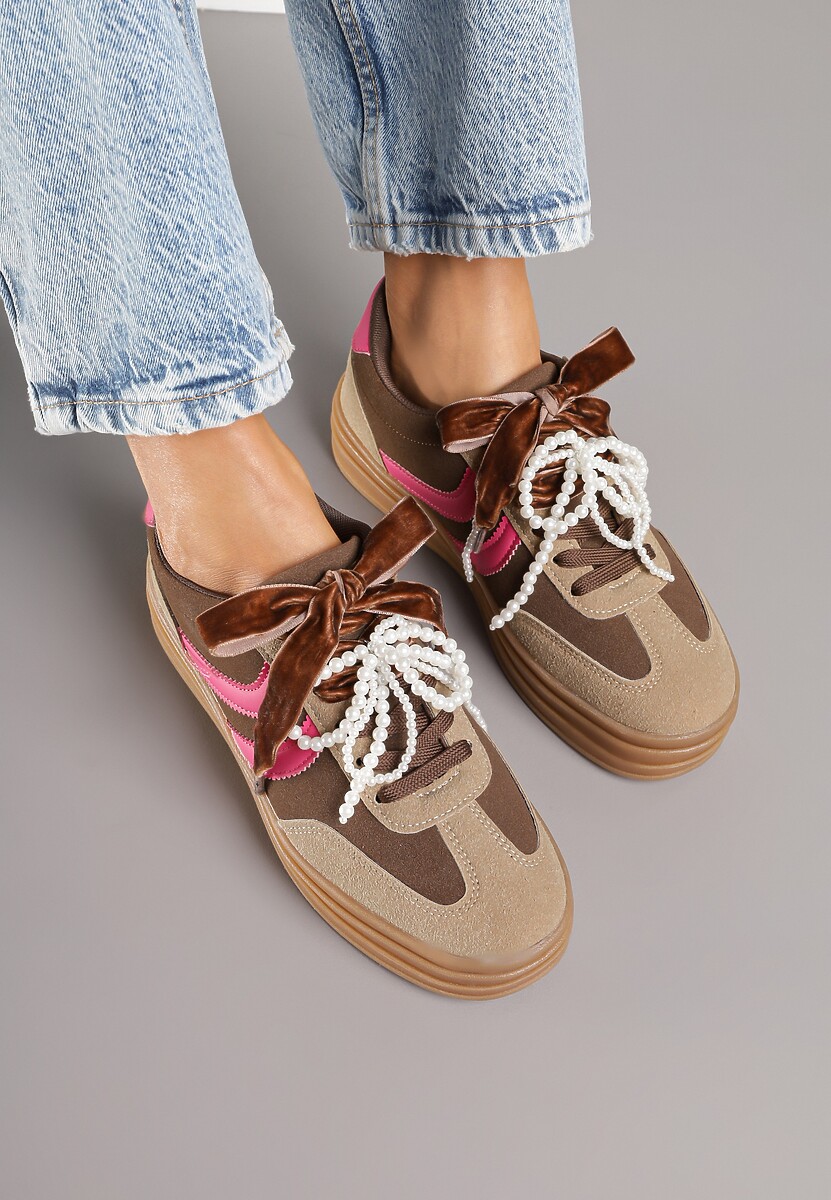 Brązowe Sneakersy Tenisówki na Tłoczonej Platformie Ozdobione Perłami Ashinne