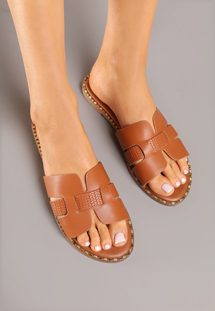 Czarne Klapki Ozdobione Plecionką Mitell