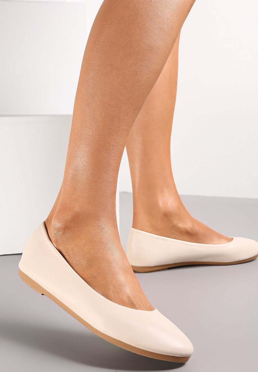 Beżowe Wsuwane Balerinki z Okrągłym Noskiem Mialani