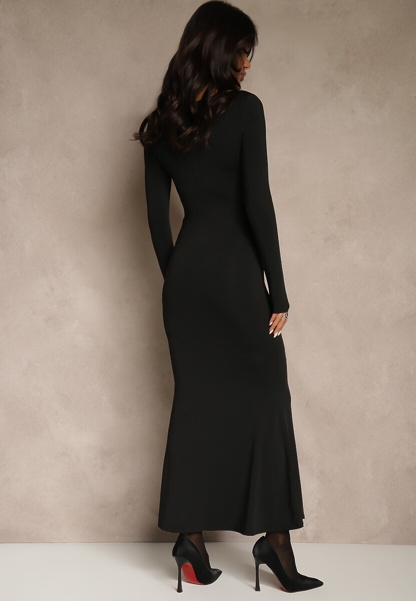 Czarna Sukienka Koktajlowa z Wiskozą Ozdobiona Metaliczną Aplikacją Refane