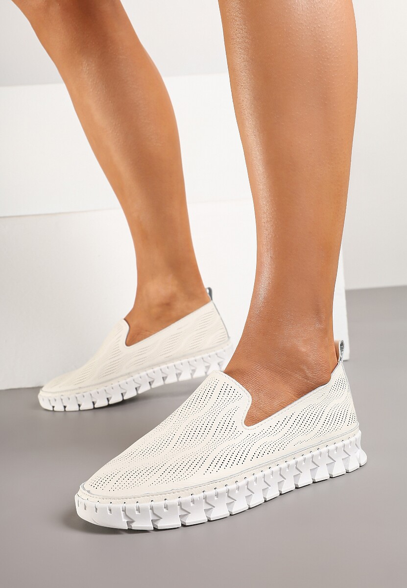 Białe Tenisówki ze Skóry Naturalnej Zdobione Perforacją Gonessea