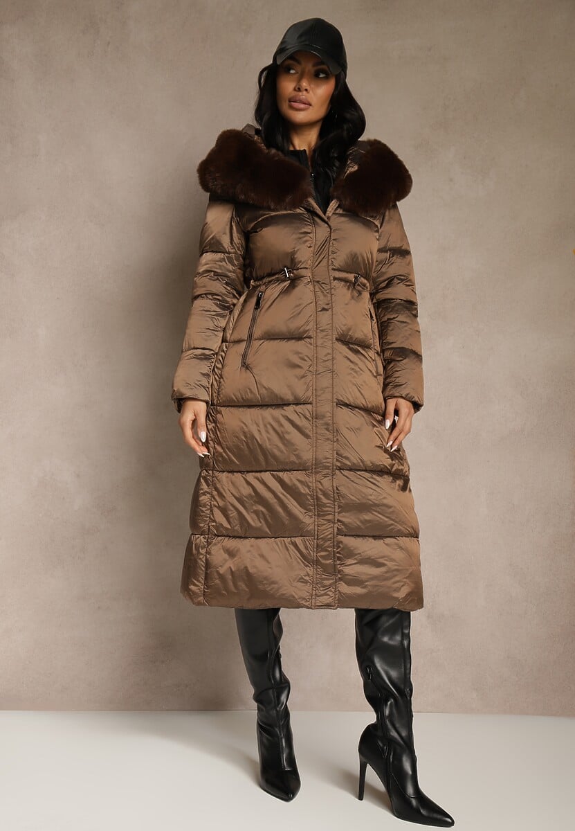 Czarna Puchowa Kurtka Pikowana o Długim Kroju z Kapturem z Futerkiem Bavea