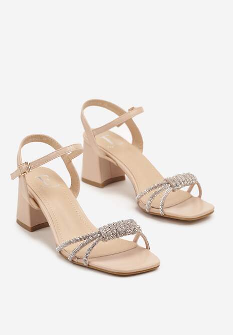 Beżowe Sandały na Słupku Ozdobione Cyrkoniami Nilomessa