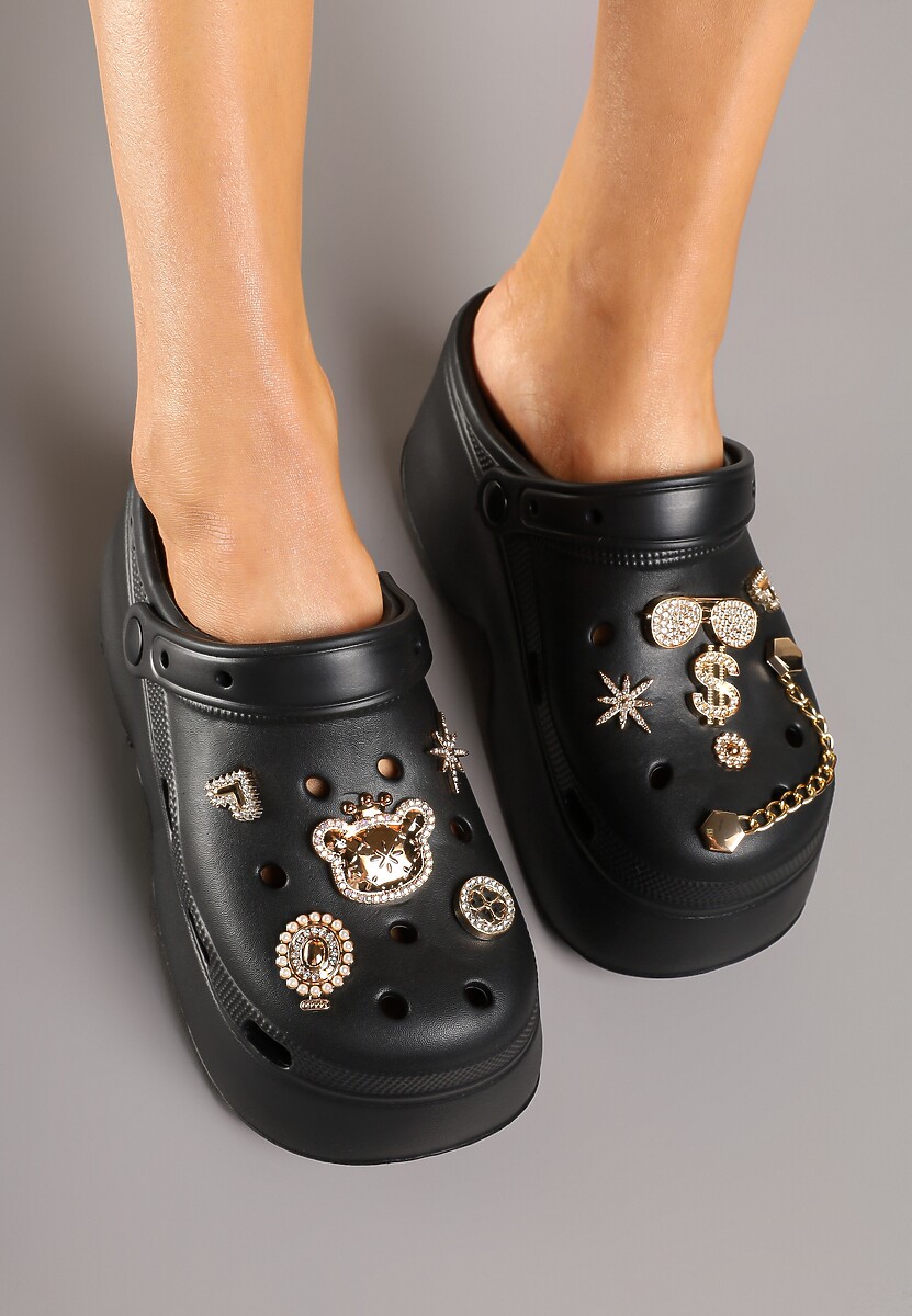 Czarne Piankowe Klapki na Grubej Podeszwie z Wycięciami i Aplikacjami Lilseki